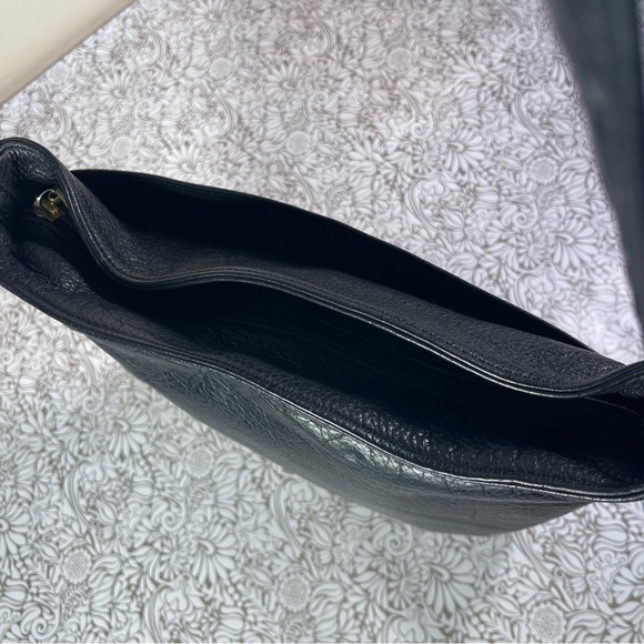 Libaire Vintage Black leather shoulder bag made in USA - Picture 6 of 13